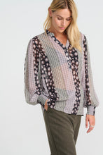 Load image into Gallery viewer, Aura Shirt