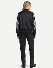 Load image into Gallery viewer, FALLON JACKET