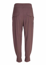 Load image into Gallery viewer, Cocoa Travel Fabric Cuff Trousers