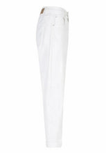 Load image into Gallery viewer, Caitlina Sidepatch White Jean