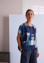 Load image into Gallery viewer, Patchwork print round neck top