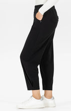 Load image into Gallery viewer, Rachell 2-680 Black Trousers