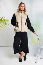 Load image into Gallery viewer, Crop Black Wide Leg Trousers with side pocket