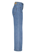 Load image into Gallery viewer, Colette Front Patch Pockets Midstone Jean
