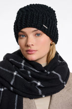 Load image into Gallery viewer, Black Kevina Detachable Pom Hat
