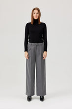 Load image into Gallery viewer, Step Trousers
