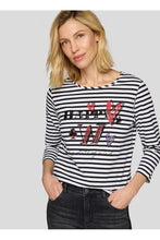 Load image into Gallery viewer, Rabe vintage vibe top
