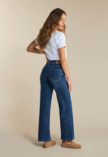 Load image into Gallery viewer, Colette Dark Blue Jean leg 31
