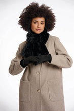 Load image into Gallery viewer, Danzo Black Gloves
