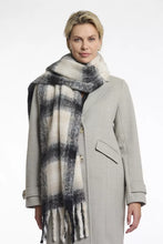 Load image into Gallery viewer, Hipke Mixed Grey Scarf
