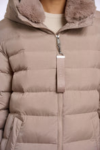 Load image into Gallery viewer, Hudson padded coat detachable collar
