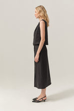Load image into Gallery viewer, Feria Black Tunic Top
