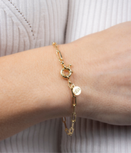 Load image into Gallery viewer, Amy Paperlink gold plated bracelet
