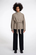 Load image into Gallery viewer, Cornelia short coat
