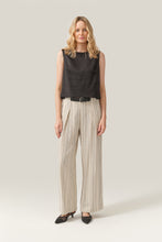 Load image into Gallery viewer, Feria Black Tunic Top
