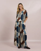 Load image into Gallery viewer, Collage brown and navy Top
