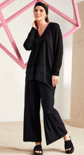 Load image into Gallery viewer, Wide Leg Travel Fabric Black Trousers
