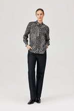Load image into Gallery viewer, Geometric Print Shirt By Feria
