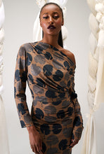 Load image into Gallery viewer, Ves Dress
