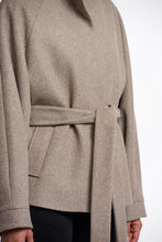 Load image into Gallery viewer, Cornelia short coat
