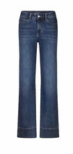 Load image into Gallery viewer, Claudette Dark Blue Used Longer Leg Jean
