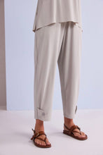 Load image into Gallery viewer, Naya Tapered Ash Travel Fabric Trousers
