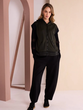 Load image into Gallery viewer, Ballon Shaped Trousers With Dart At Hem
