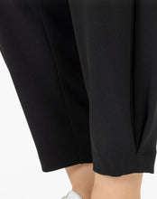 Load image into Gallery viewer, Rachell 2-680 Black Trousers
