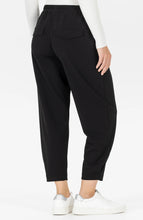 Load image into Gallery viewer, Rachell 2-680 Black Trousers
