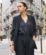 Load image into Gallery viewer, Black Blazer 3/4 Sleeve

