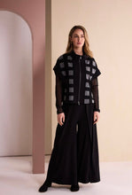 Load image into Gallery viewer, Box Check Jacket With Contrast Side Panels And Zip
