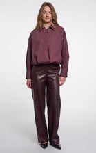 Load image into Gallery viewer, Nio Bean Shirt with inside top
