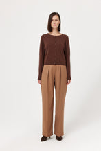 Load image into Gallery viewer, Brown cardigan
