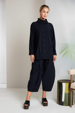 Load image into Gallery viewer, Black or White Ballon Shaped Trousers
