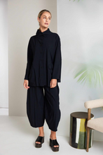 Load image into Gallery viewer, Black or White Ballon Shaped Trousers
