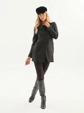 Load image into Gallery viewer, Black Fitted Coat
