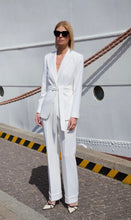 Load image into Gallery viewer, Feria White Blazer
