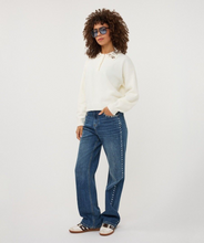 Load image into Gallery viewer, Vanilla Beaded Collar Jumper
