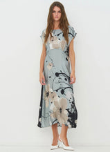 Load image into Gallery viewer, Cilje Dress
