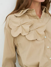 Load image into Gallery viewer, Camira Shirt Jacket
