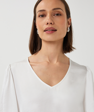 Load image into Gallery viewer, The V Classic
