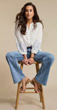 Load image into Gallery viewer, Embroidery Blouse
